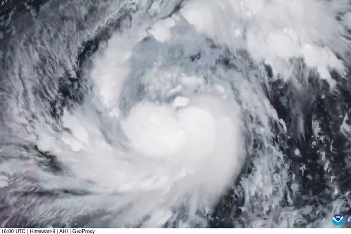 Филиппины настраиваются на удар супертайфуна «Фунгвонг».