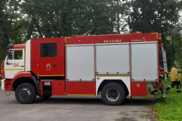 Кемеровская область пострадала от обширных лесных пожаров и сильного урагана.