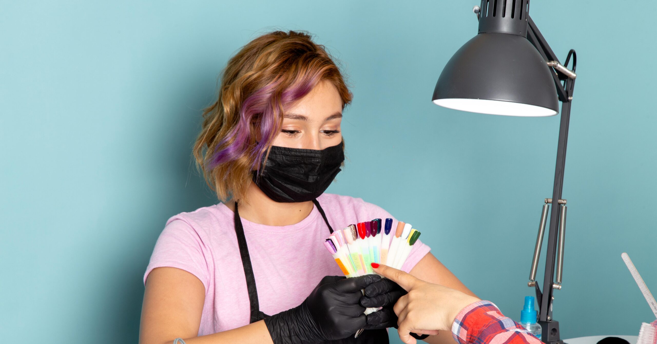 Что такое маникюр с денежным дизайном: раскроем секрет популярного тренда