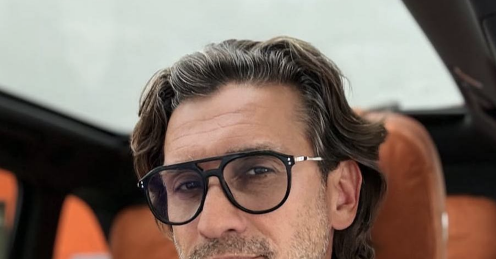 Футболист Нигматуллин связал узами брака с молодой телеведущей.