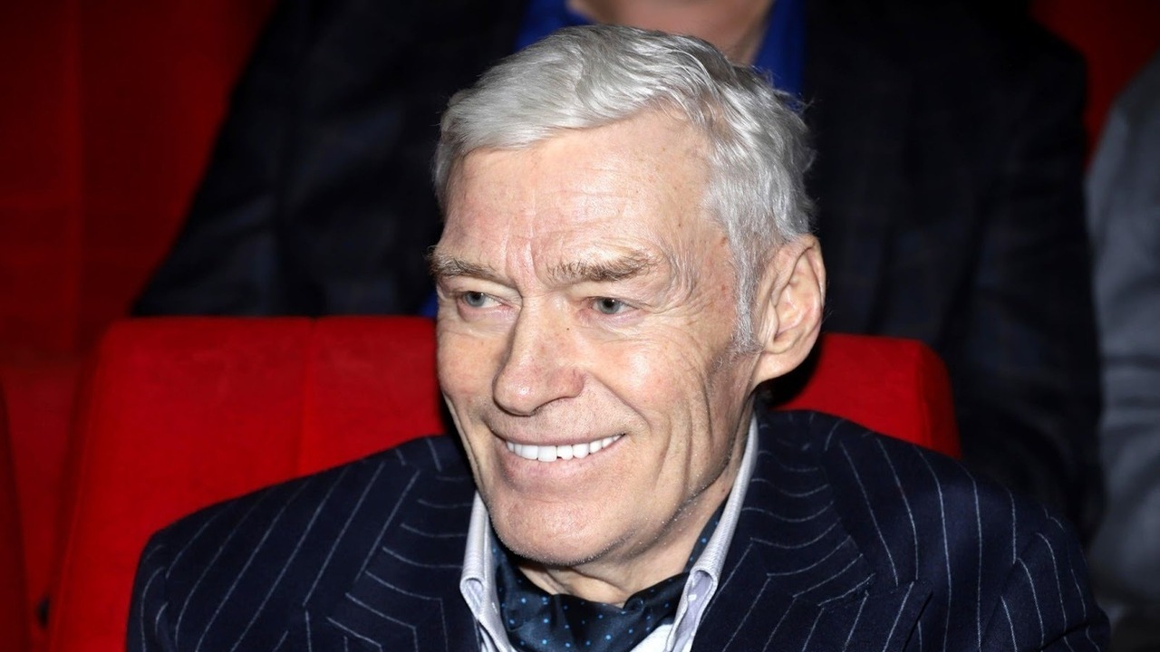 Борис Щербаков не стал участвовать в новогодних корпоративных праздниках и уехал.