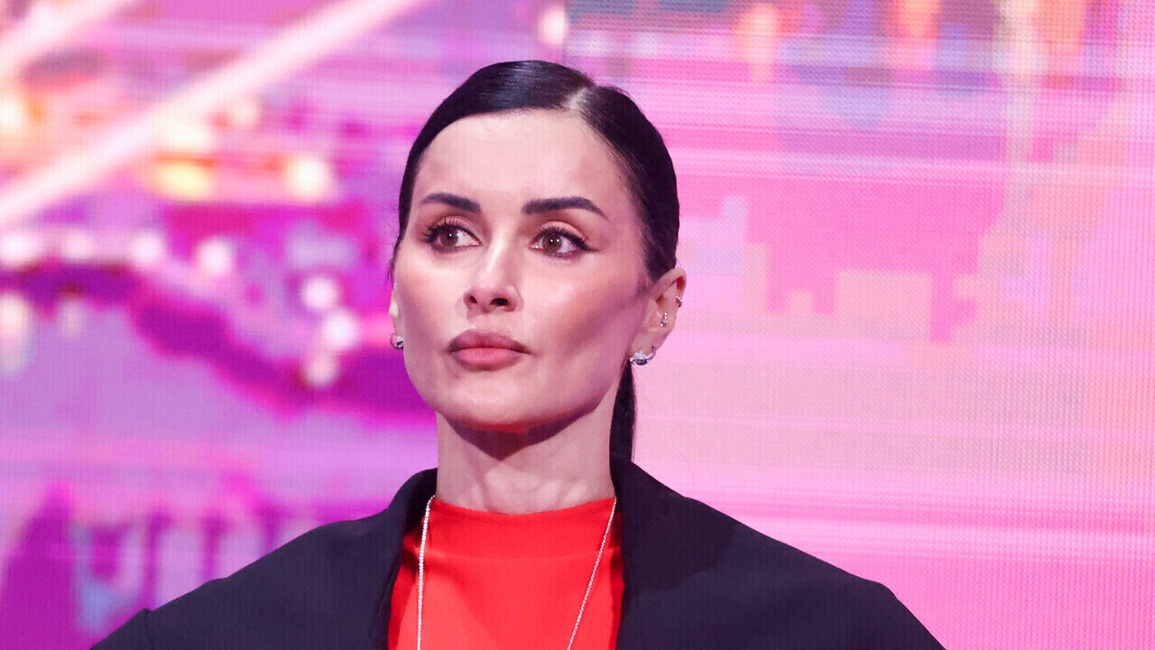 Тина Канделаки решила не удалять сцены с Долиной из своей новой комедии.