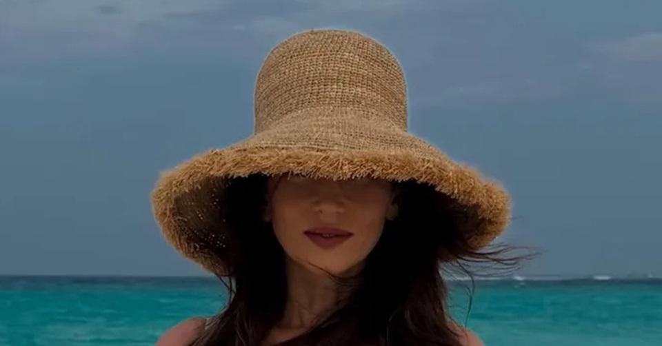 Анфиса Чехова продемонстрировала свою фигуру в бикини без обработки.