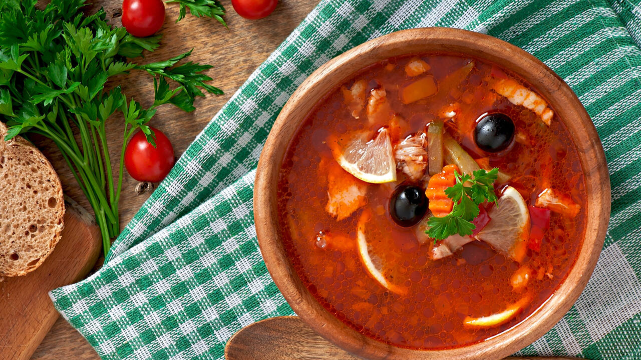 Похмельный гид: Лучшие 5 рецептов для дружеского старта года