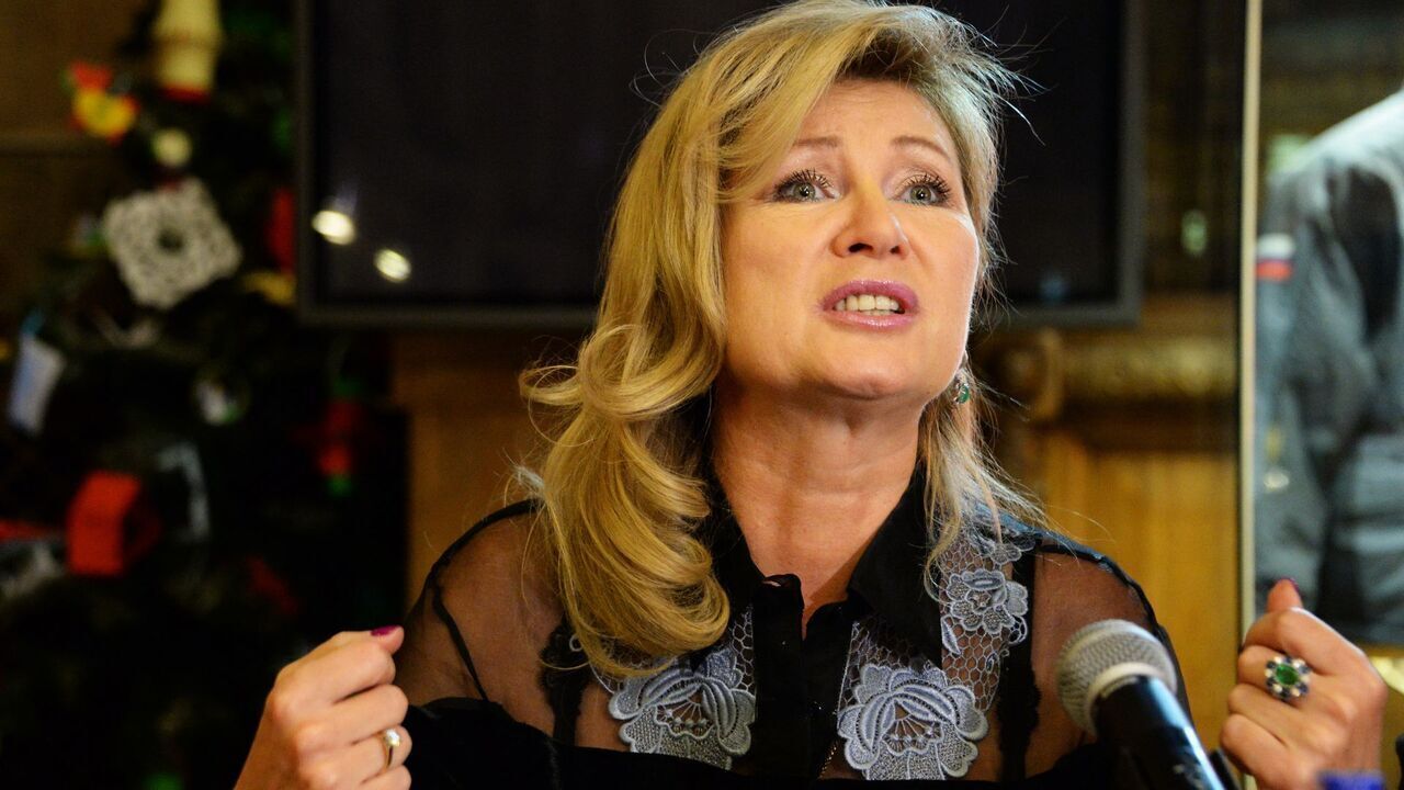 Вика Цыганова раскритиковала Богомолова.