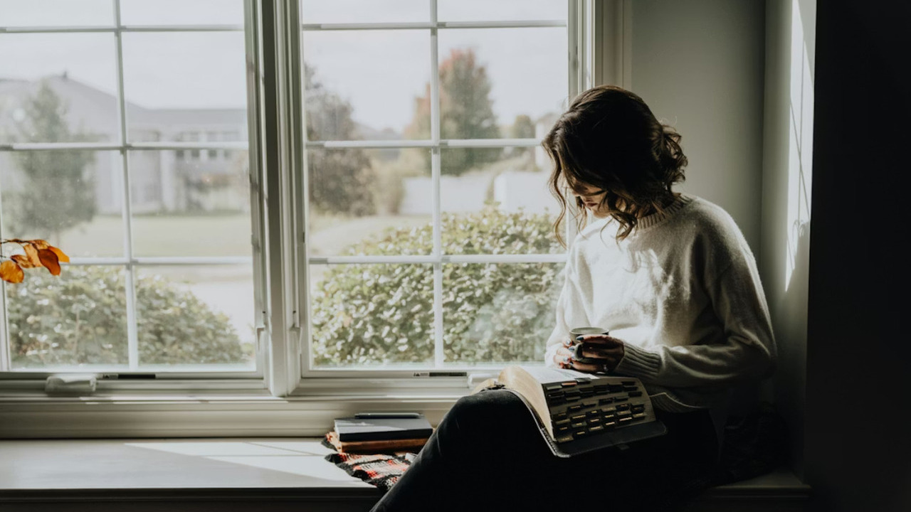 Скрытая мощь: почему интроверты испытывают эмоции глубже и ведут более осознанную жизнь.