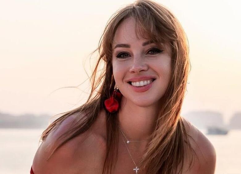 Полина Диброва reunited with Roman Tovstik in the Maldives and shared their romantic moments.