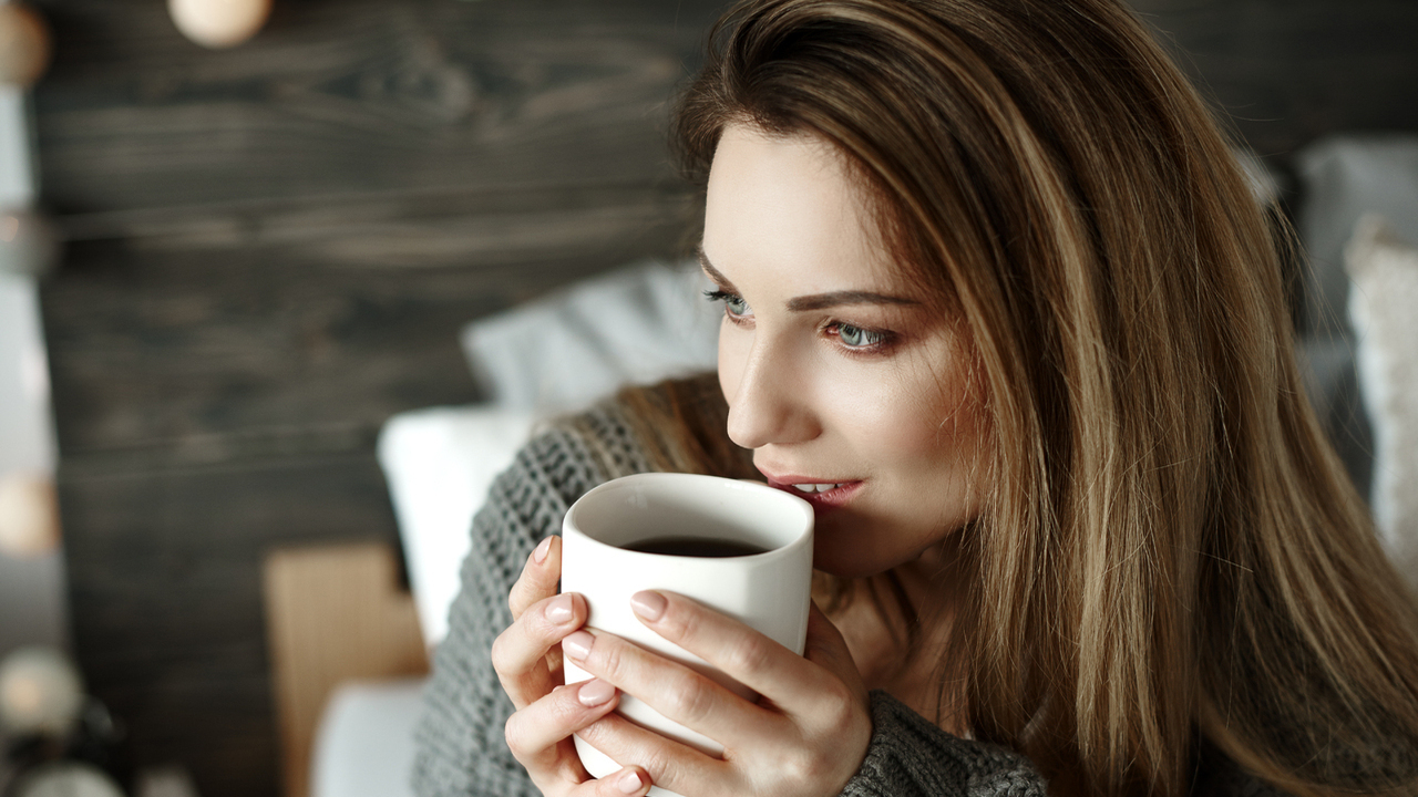 Пять рецептов зимних горячих напитков для уюта
