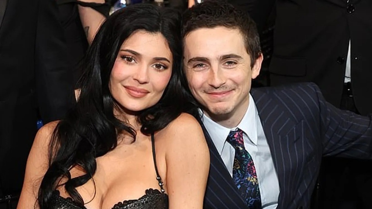 Кайли Дженнер расплакалась от признания Шаламе на церемонии Critics Choice.