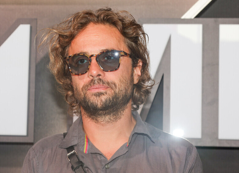 Илья Глинников, ставший отцом в тайне, впервые представил своего малыша.