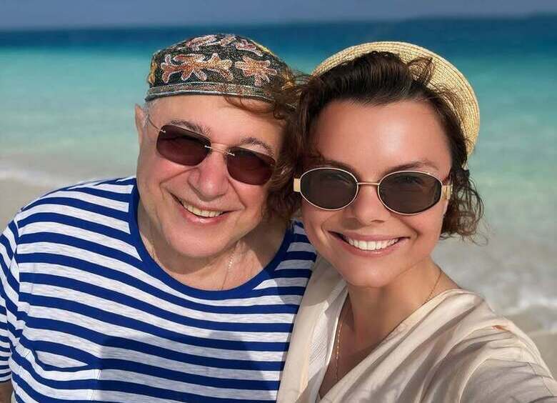 "Удивительно!!!": Пользователи обсудили отпускные снимки Брухуновой.