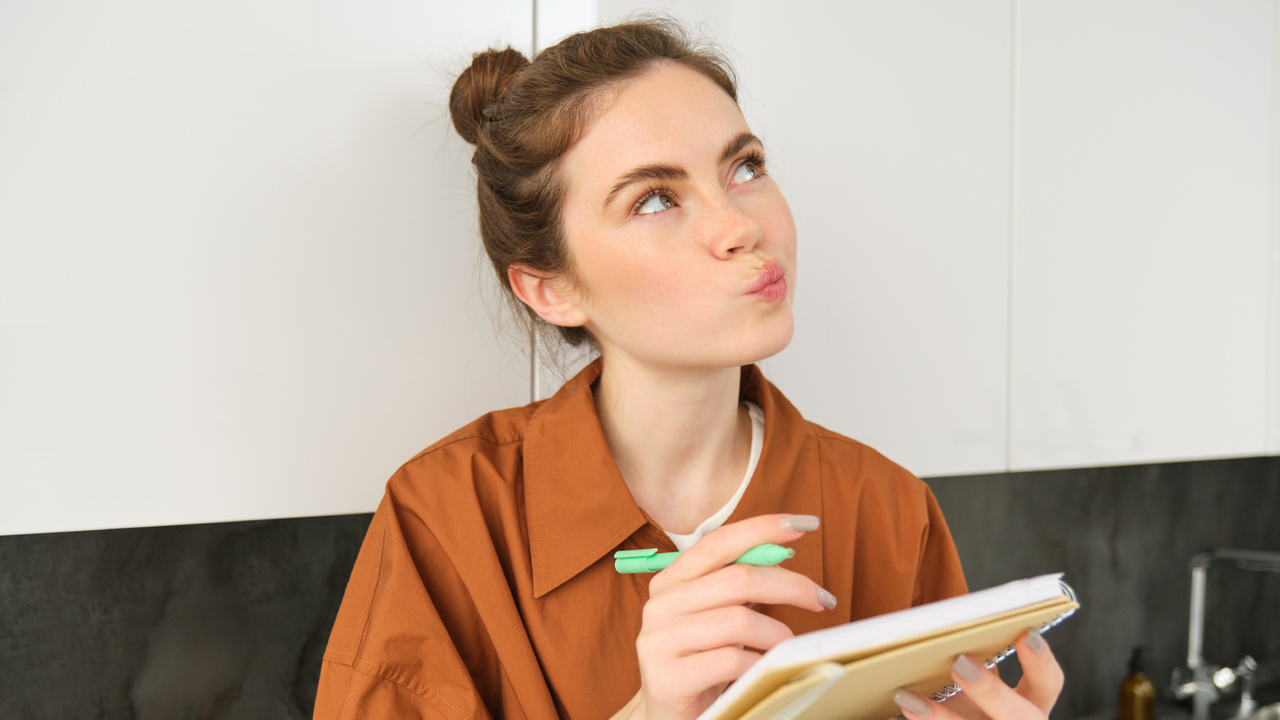 Чемодан тревог: как распознать здоровую заботу о будущем и токсичную тревожность