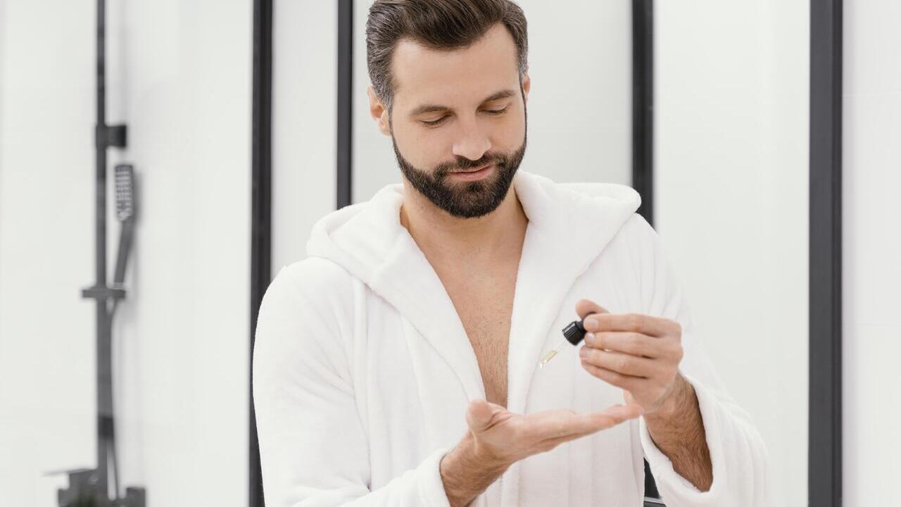 Минимальные затраты — максимальный результат: мужская уходовая рутина для кожи