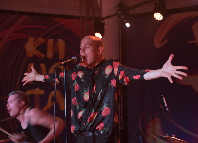 Солист группы "Shortparis" Комягин умер во время тренировки: фото артиста