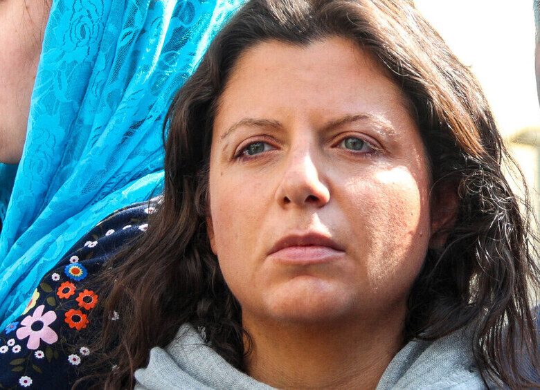 «С помощью Бога»: Симоньян высказала недовольство побочными эффектами терапии