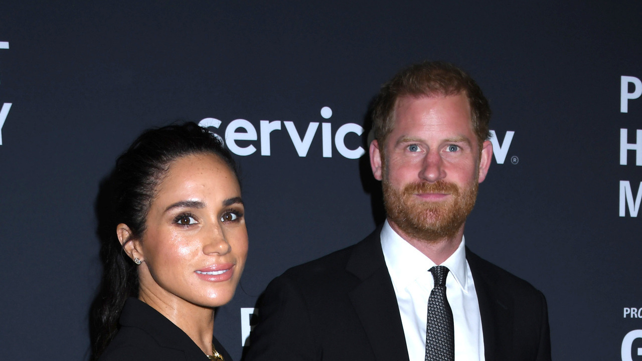 Меган Маркл и принц Гарри выразили свои чувства на глазах у публики.