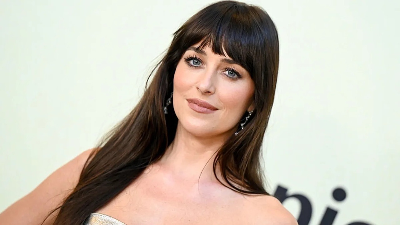 Дакота Джонсон в топлес: горячие кадры!